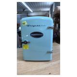FRIGIDAIRE PERSONAL MINI FRIDGE