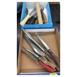 2 FLATS OF ASST KITCHEN KNIVES