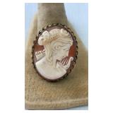 VINTAGE CAMEO PENDANT