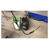 2 PUMP UP YARD SPRAYERS