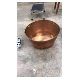 HAMMERED COPPER POT WITH HANDLES