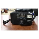 NIKN ONE TOUCH ZOOM CAMERA WITH CASE