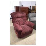 OVERSTUFFED LAZY BOY RECLINER