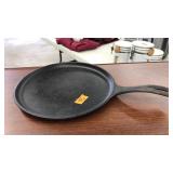 LODGE CAST IRON SKILLET, 10 "