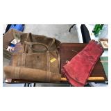 LOG CARRY BAG AND GLOVES