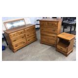 4 PC PINE BEDROOM SET