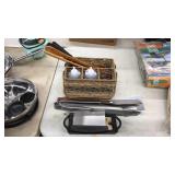 UTENSIL CADDY WITH GRILLING UTENSILS