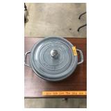 LA COCOTTE DUTCH OVEN WITH LID