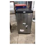WHIRLPOOL MINI FRIDGE