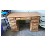 OAK KNEE HOLE DESK