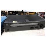 NAD AM/FM STEREO TUNER 4020A