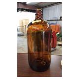 VNTG. AMBER GLASS BOTTLE