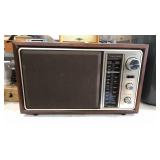 REALISTIC MTA-12 TABLE TOP RADIO