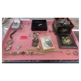 TRAY OF ASST COSTUME JEWELRY