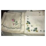 LOT OF TABLE NAPKINS W/ NEEDLEPOINT FLOWERS