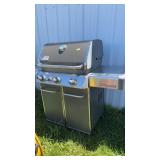WEBER GRILL W/SIDE BURNER