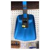 FOLDING ALUMINUM SHOVEL