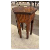 MISSION STYLE OAK PLANT STAND