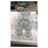 LOT OF GLASSWARE
