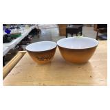 2 PYREX MIXING BOWLS