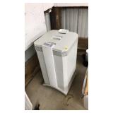 IQ AIR, AIR CLEANER