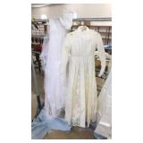 VINTAGE WEDDING GOWN WITH VEIL EXTRA LONG