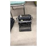 ANTQ. UNDERWOOD TYPEWRITER