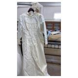 VINTAGE SATIN WEDDING GOWN WITH VEIL