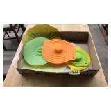 FLAT OF ASST. SILICONE LIDS