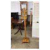 ARTS & CRAFT CHESTNUT HALLTREE W/BRASS TAG