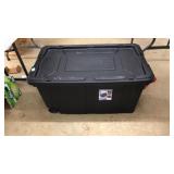 STERLITE 40 GAL TOTE WITH WHEELS
