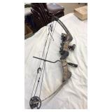 BROWNING COMPOUND BOW W/ QUIVER