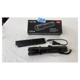 RECHARGABLE FLASHLIGHT/STUN GUN 41101