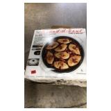 ROUND-A-BOUT CHEF'S SKILLET, IN BOX