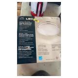 LED FLUSHMOUNT LIGHT, IN BOX