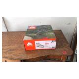 MENS HIKING BOOTS, SIZE 9.5