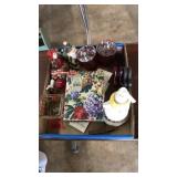FLAT OF ASST HOLIDAY DECOR