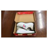 WOMENS PUMA SNEAKERS, SIZE 8.5
