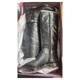 WOMENS BOOTS, SIZE 8.5