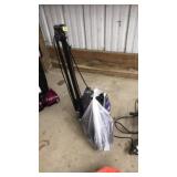 SHARK VACUUM