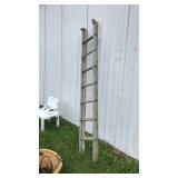 16 FT EXTENDABLE LADDER