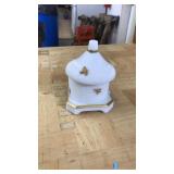 VINTAGE IMPERIAL MILK GLASS BEE HIVE JAR W/ LID