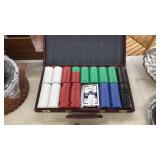 POKER SET IN LEATHER CASE