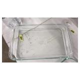 4 QUART PYREX CASSEROLE DISH