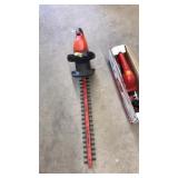 BLACK & DECKER TRIMMER