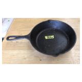 CAST IRON LODGE SKILLET