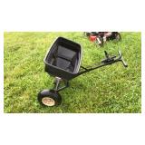 PUSH YARD FERTILIZER/SPREADER