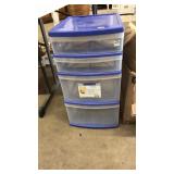 GRACIOUS LIVING PLASTIC STORAGE TOTE