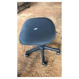 ROLLING OFFICE STOOL