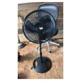 LASKO FLOOR FAN